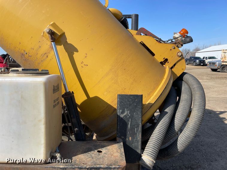image for item LW9002 2016 Vermeer LP873SDT vacuum excavator