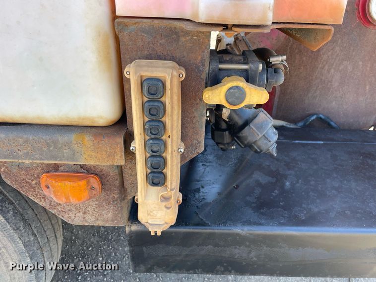 image for item LW9002 2016 Vermeer LP873SDT vacuum excavator