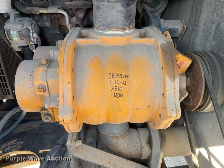 image for item LW9002 2016 Vermeer LP873SDT vacuum excavator