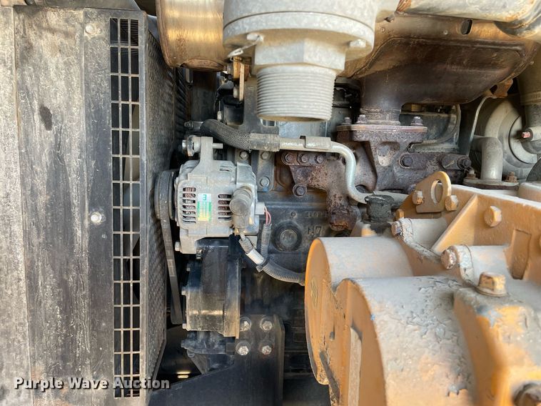 image for item LW9002 2016 Vermeer LP873SDT vacuum excavator