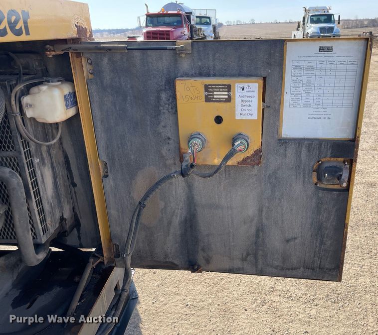 image for item LW9002 2016 Vermeer LP873SDT vacuum excavator