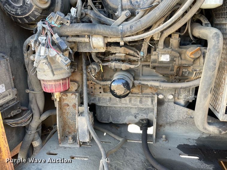 image for item LW9002 2016 Vermeer LP873SDT vacuum excavator