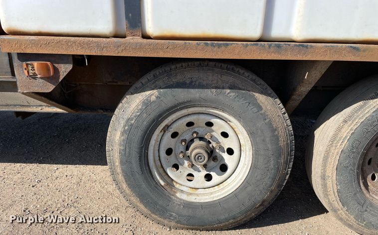 image for item LW9002 2016 Vermeer LP873SDT vacuum excavator