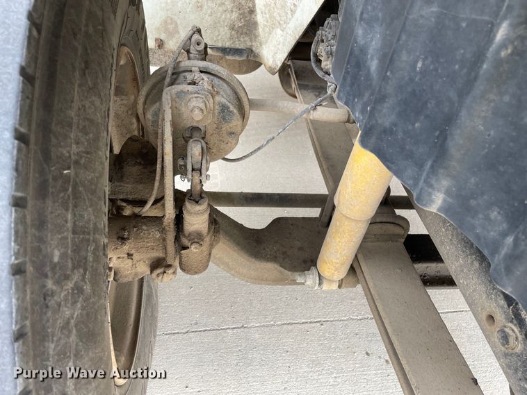 image for item LW9003 2005 International 4400 digger derrick truck