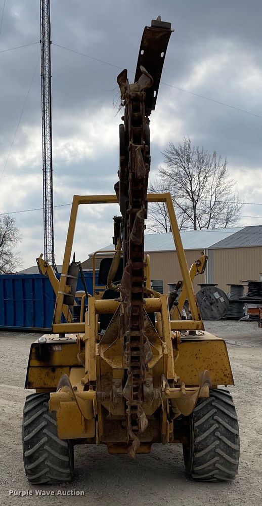 image for item LW9004 1997 Vermeer  V5800 trencher