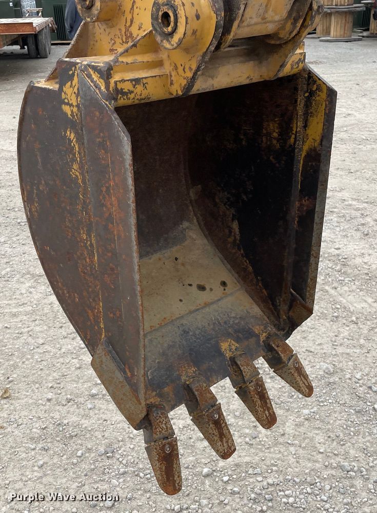 image for item LW9004 1997 Vermeer  V5800 trencher