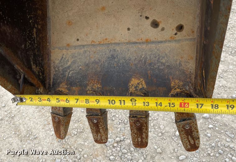 image for item LW9004 1997 Vermeer  V5800 trencher