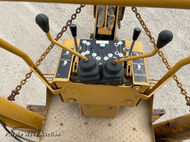 image for item LW9004 1997 Vermeer  V5800 trencher