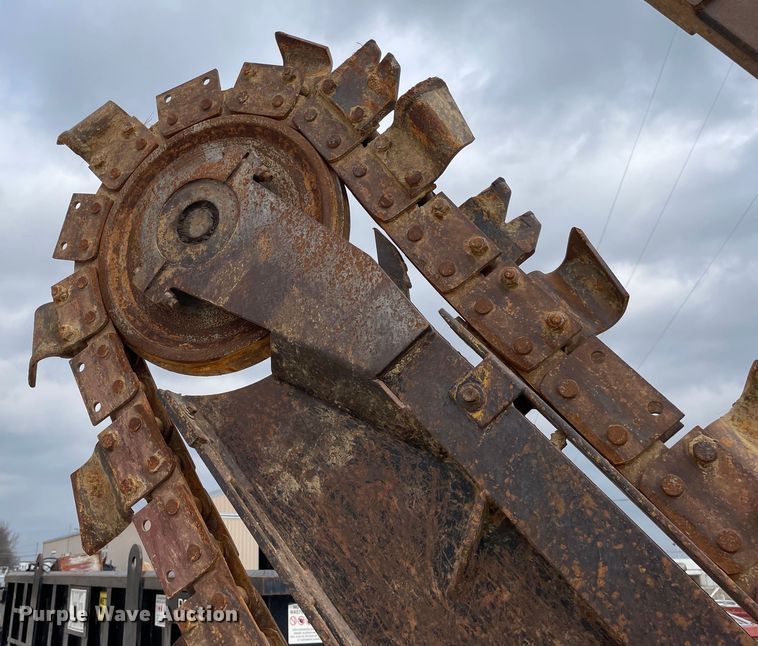 image for item LW9004 1997 Vermeer  V5800 trencher