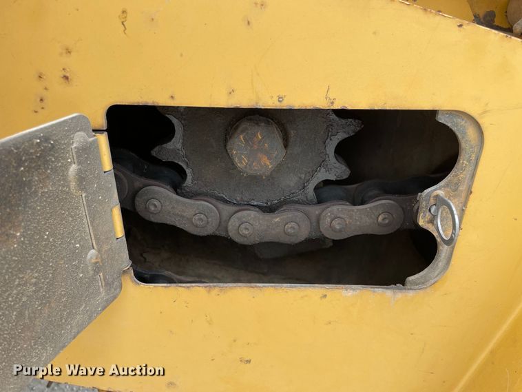 image for item LW9004 1997 Vermeer  V5800 trencher