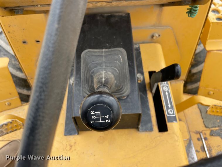 image for item LW9004 1997 Vermeer  V5800 trencher