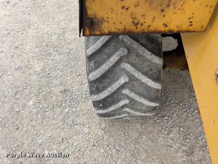 image for item LW9004 1997 Vermeer  V5800 trencher