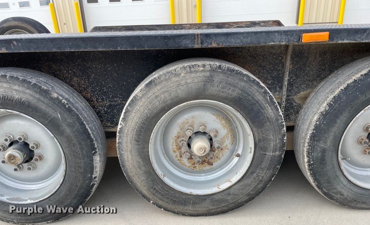 image for item LW9006 2015 Imperial   WB-21-21 tilt deck equipment trailer