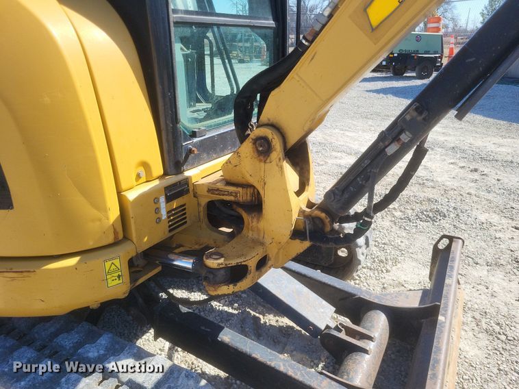 image for item MI9988 2014 Caterpillar 303.5E CR mini excavator