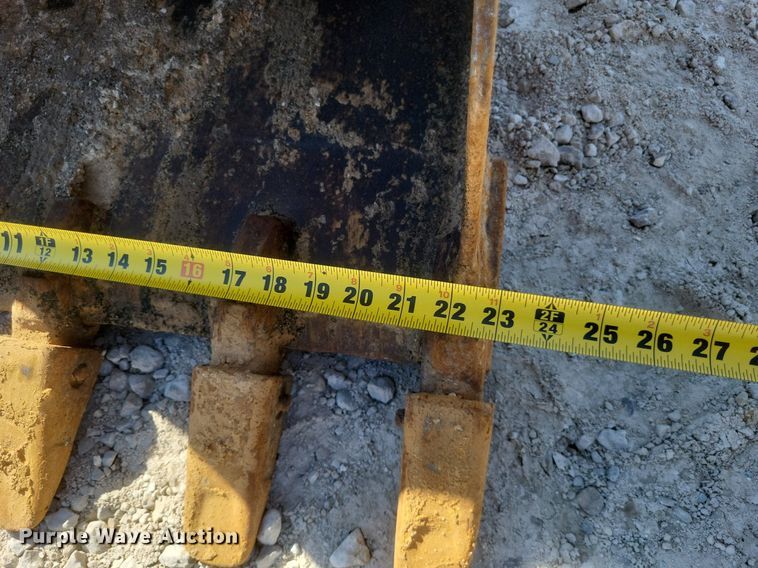 image for item MI9988 2014 Caterpillar 303.5E CR mini excavator