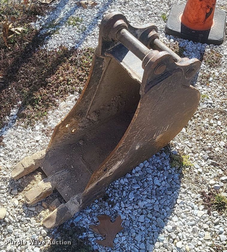 image for item MI9988 2014 Caterpillar 303.5E CR mini excavator