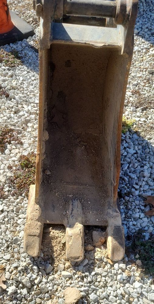 image for item MI9988 2014 Caterpillar 303.5E CR mini excavator