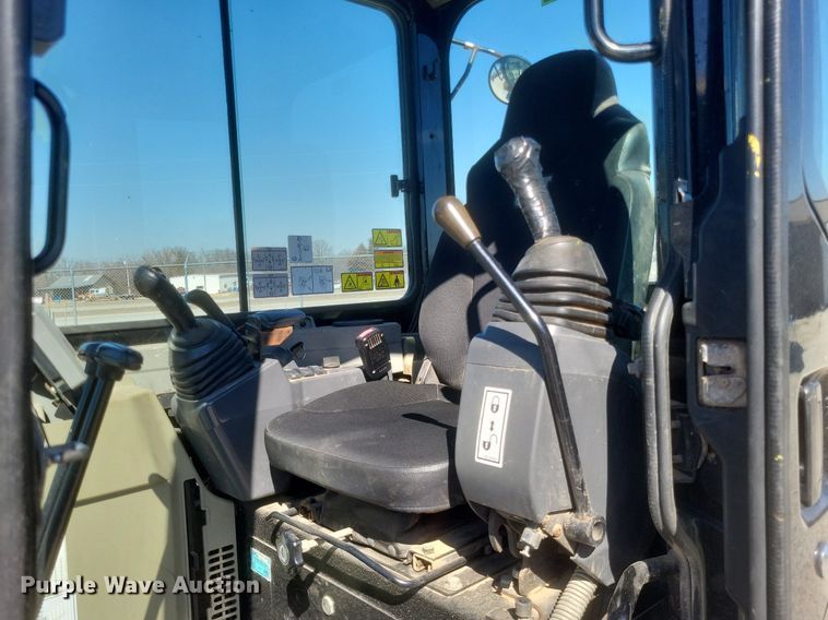 image for item MI9988 2014 Caterpillar 303.5E CR mini excavator