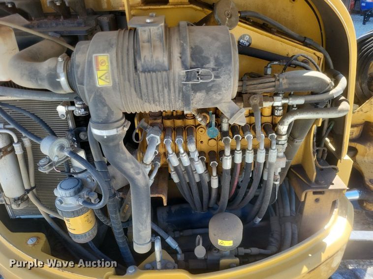 image for item MI9988 2014 Caterpillar 303.5E CR mini excavator