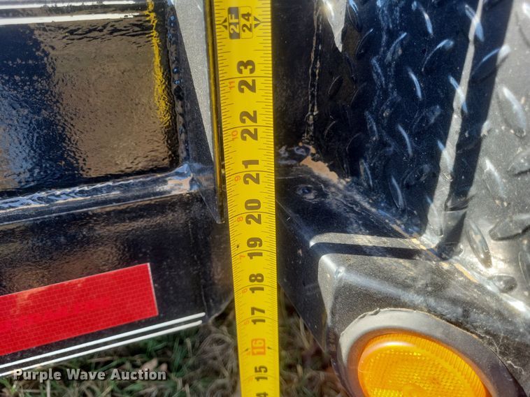 image for item MI9995 2022 PJ utility trailer