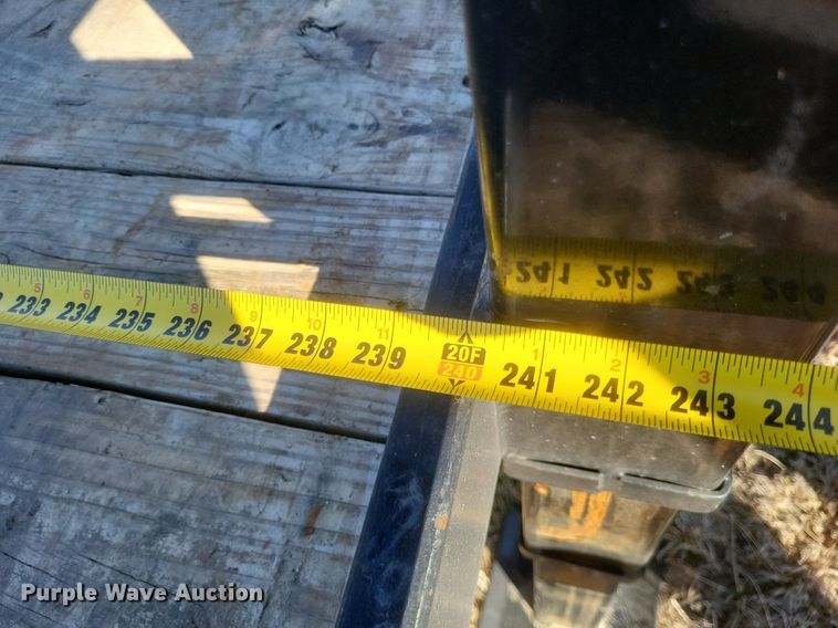 image for item MI9998 2022 PJ utility trailer