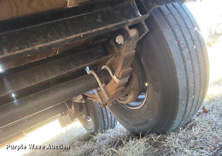 image for item MI9998 2022 PJ utility trailer