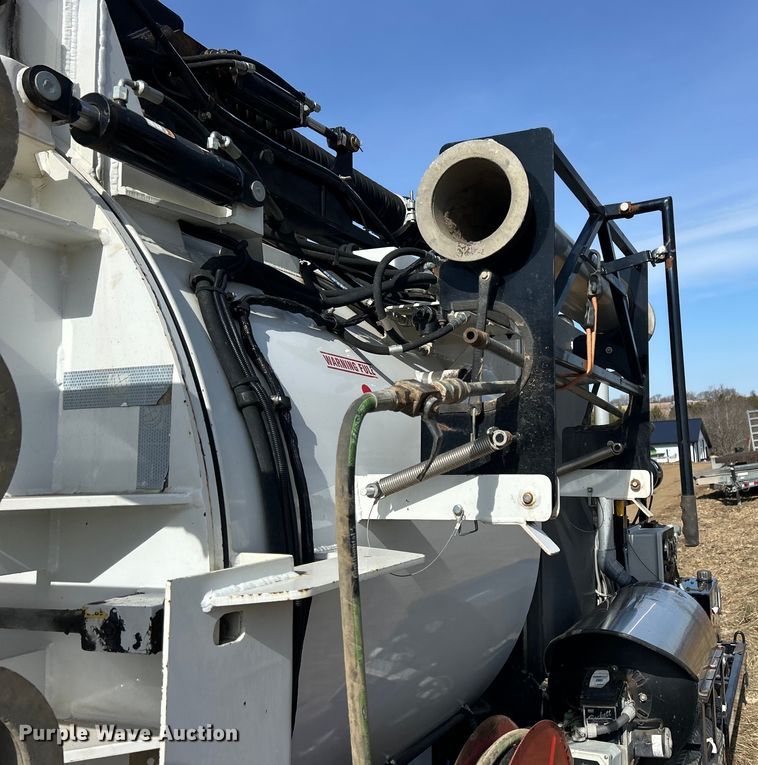 image for item MO9180 2015 Sewer Equipment  RamVac HX-3000 vacuum excavator