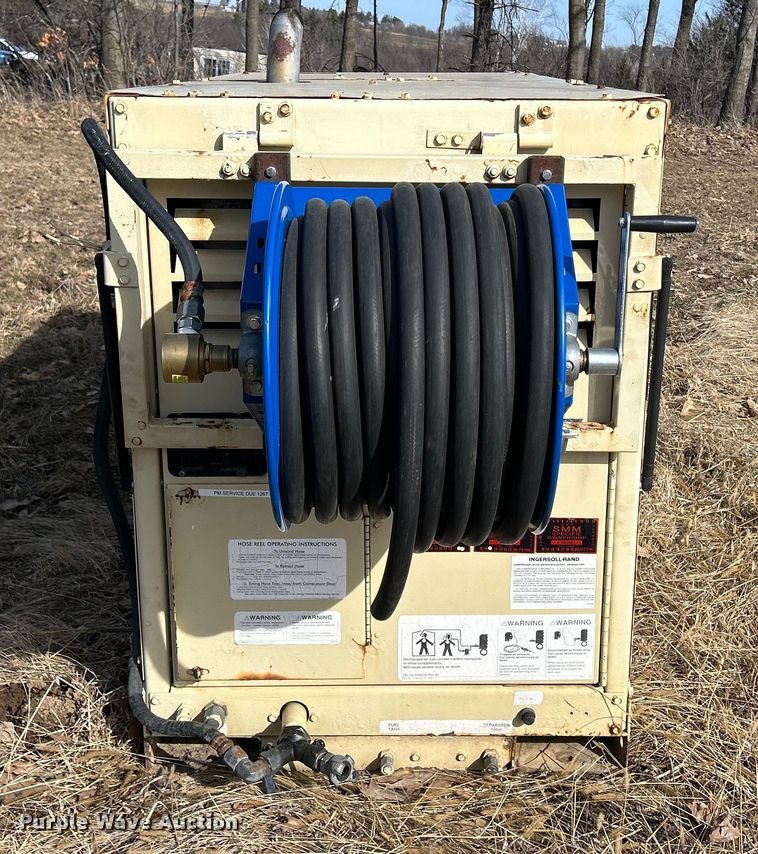 image for item MO9182 1998 Ingersoll Rand  R175 air compressor