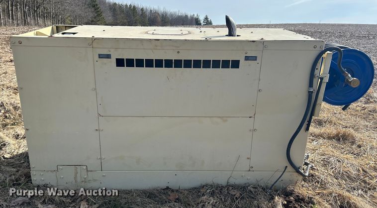 image for item MO9182 1998 Ingersoll Rand  R175 air compressor