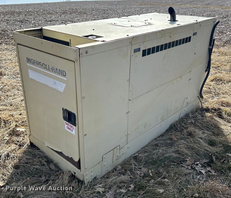 image for item MO9182 1998 Ingersoll Rand  R175 air compressor