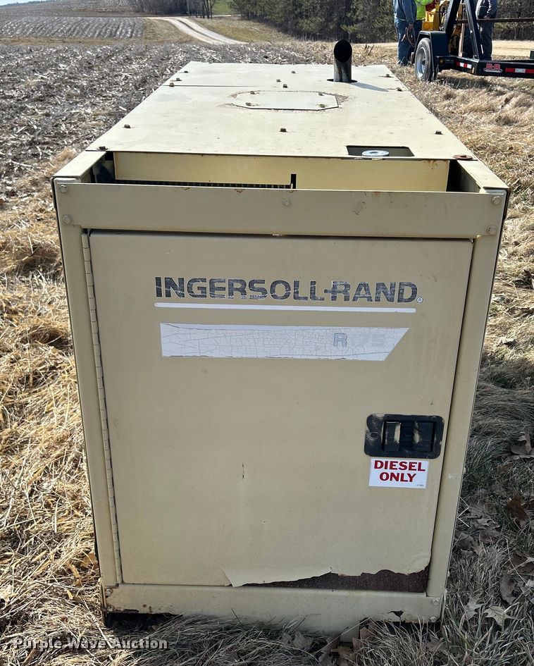 image for item MO9182 1998 Ingersoll Rand  R175 air compressor