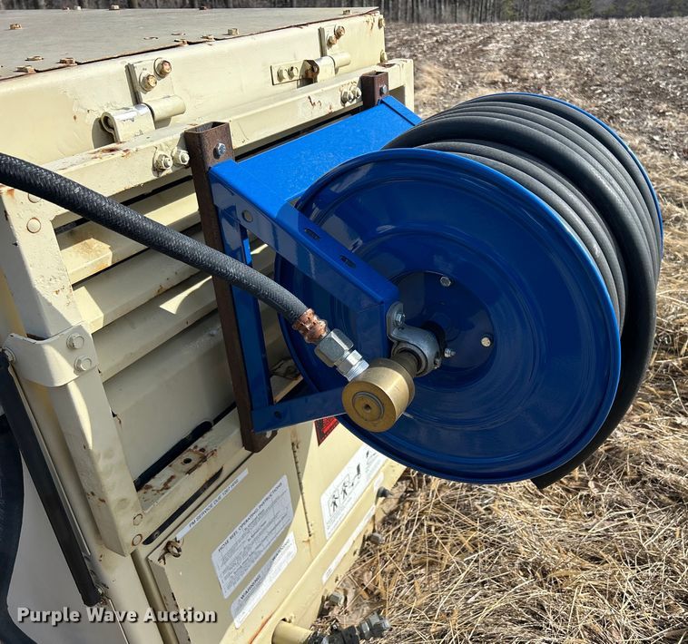 image for item MO9182 1998 Ingersoll Rand  R175 air compressor