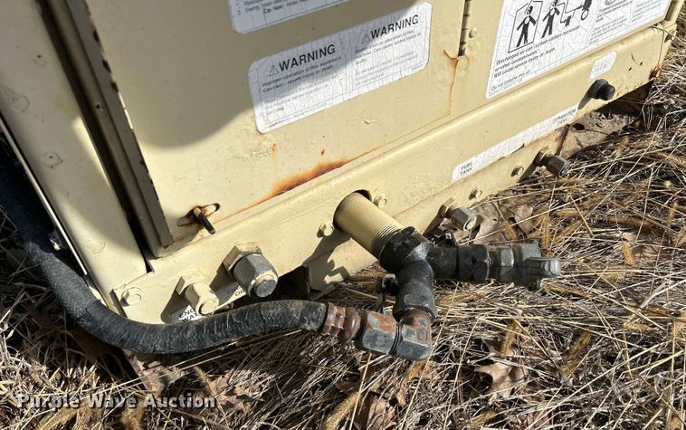 image for item MO9182 1998 Ingersoll Rand  R175 air compressor