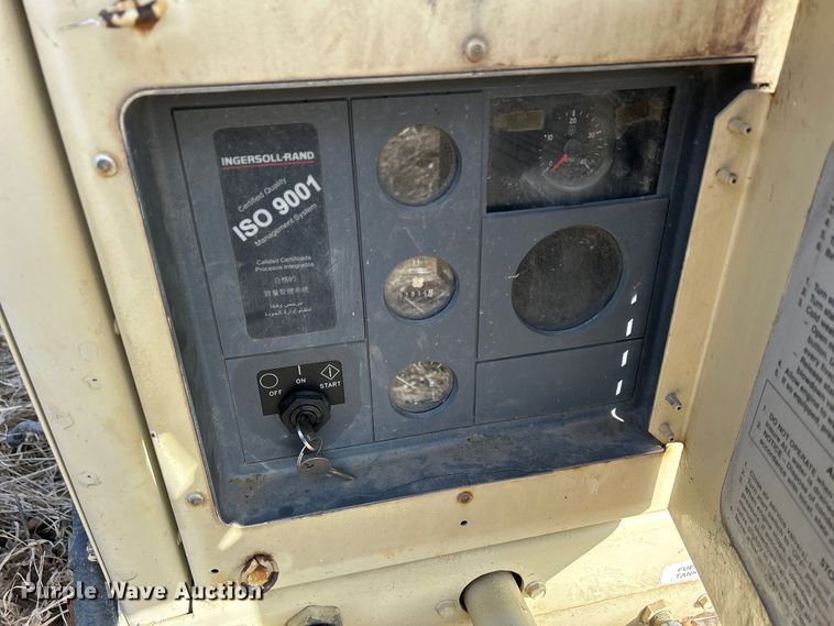 image for item MO9182 1998 Ingersoll Rand  R175 air compressor