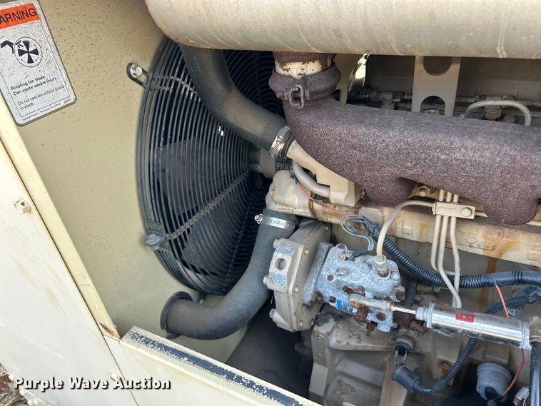 image for item MO9182 1998 Ingersoll Rand  R175 air compressor