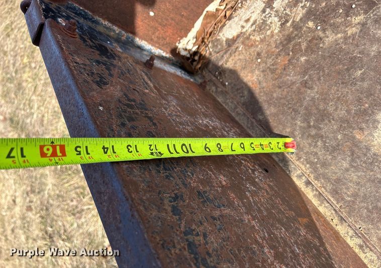 image for item MO9183 Knapheide  dump bed