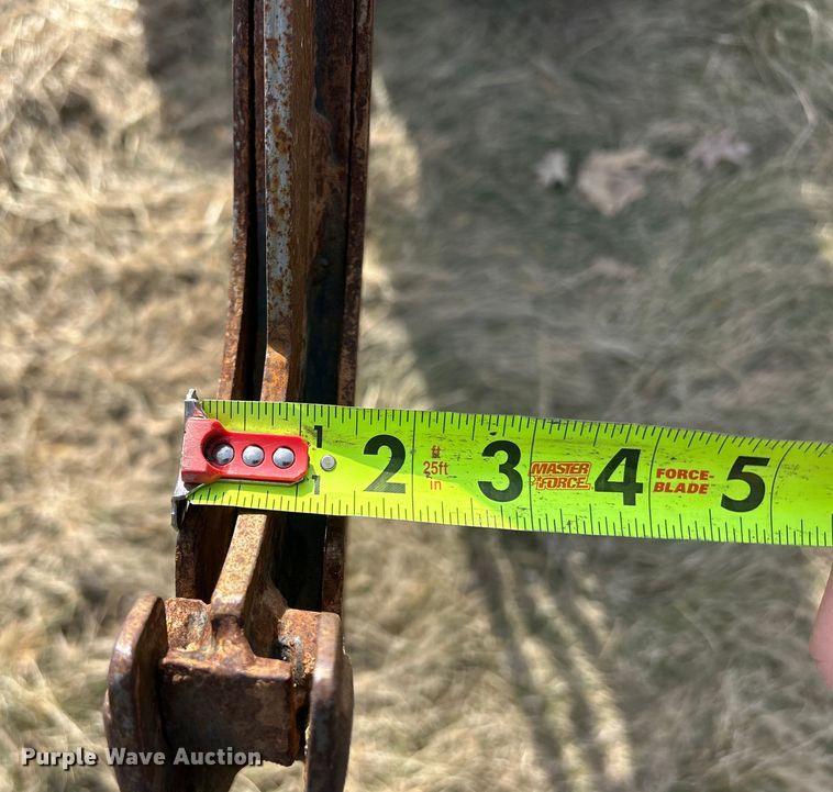 image for item MO9185 2016 Vermeer  PTX40 cable plow