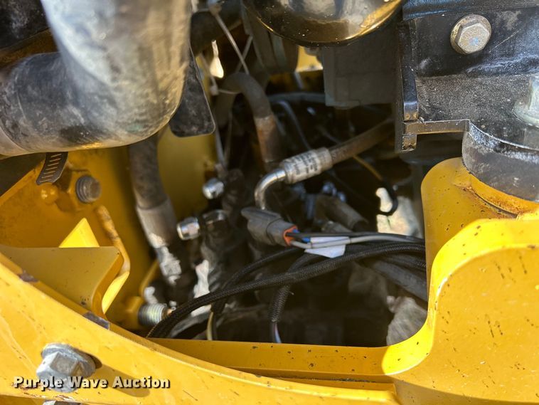 image for item MO9185 2016 Vermeer  PTX40 cable plow