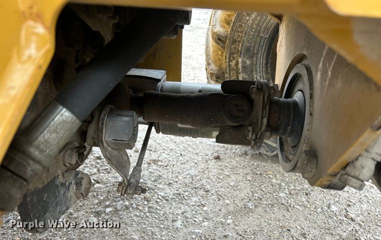 image for item MO9193 2008 Vermeer  RT650 trencher