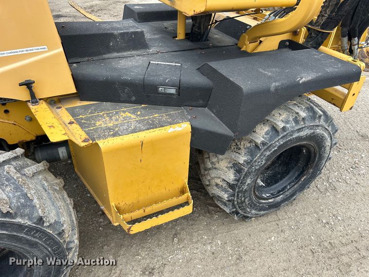 image for item MO9193 2008 Vermeer  RT650 trencher