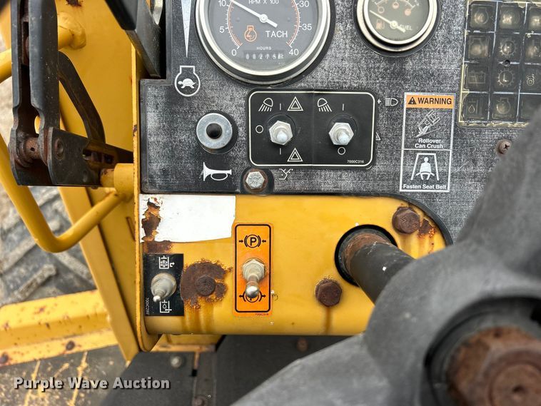 image for item MO9193 2008 Vermeer  RT650 trencher