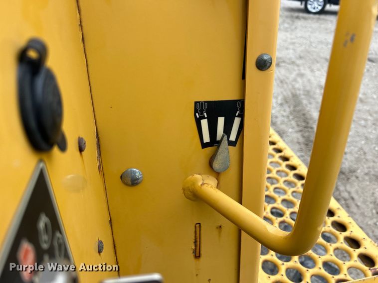 image for item MO9193 2008 Vermeer  RT650 trencher