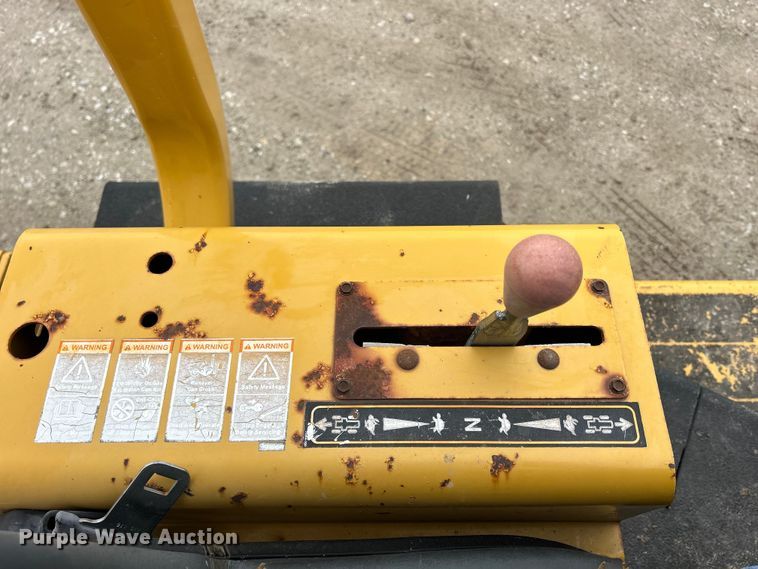 image for item MO9193 2008 Vermeer  RT650 trencher