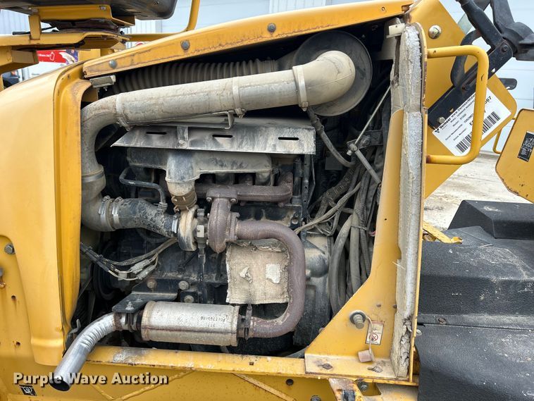 image for item MO9193 2008 Vermeer  RT650 trencher