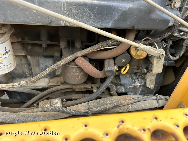 image for item MO9193 2008 Vermeer  RT650 trencher