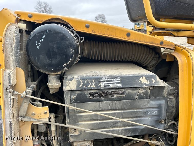 image for item MO9193 2008 Vermeer  RT650 trencher