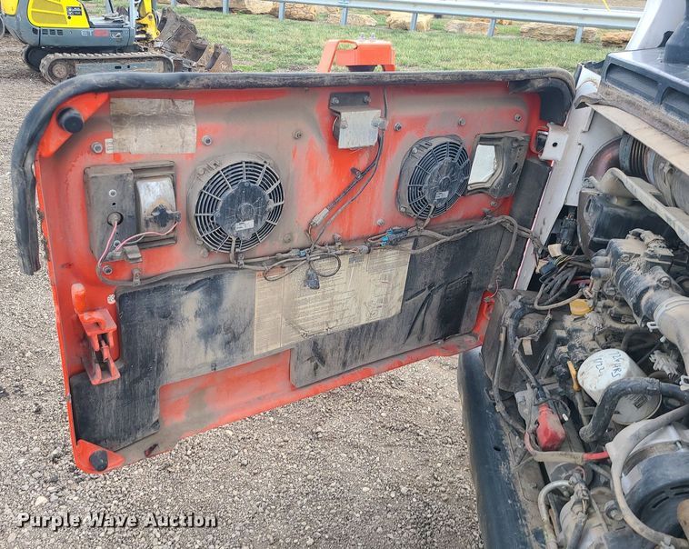 image for item MQ9670 2021 Bobcat T870 tracked skid steer loader