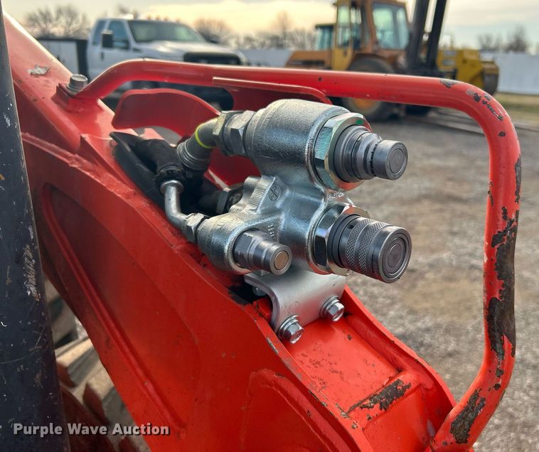 image for item NB9328 2021 Kubota SSV75 skid steer loader