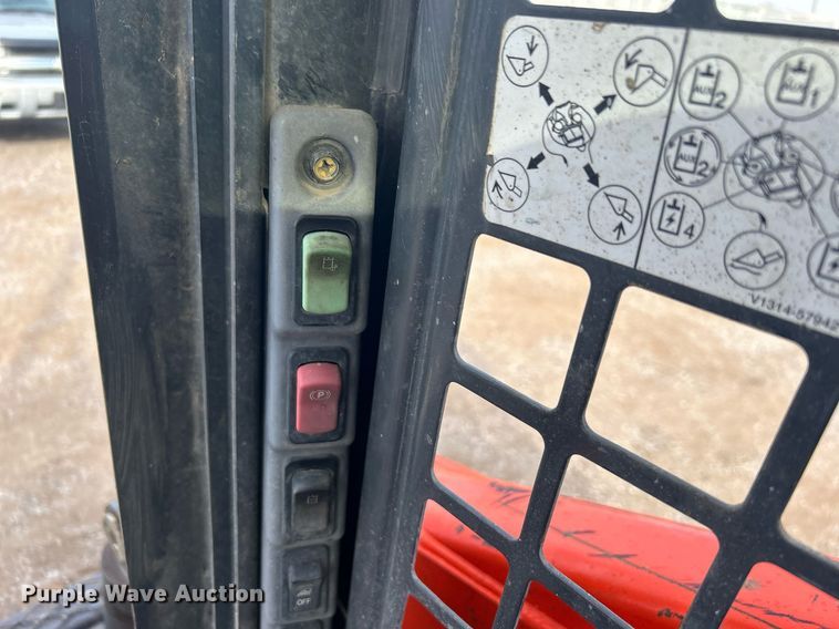 image for item NB9328 2021 Kubota SSV75 skid steer loader