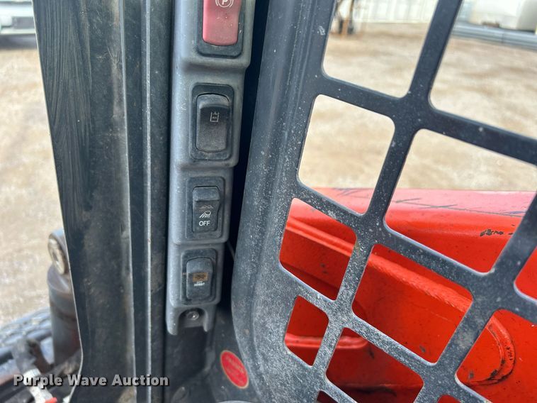 image for item NB9328 2021 Kubota SSV75 skid steer loader